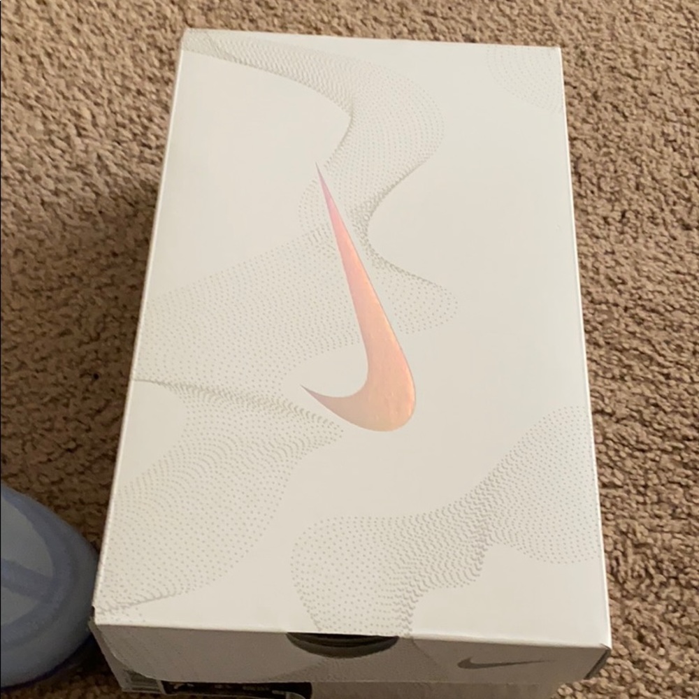Nike Air VaporMax 2019 Women's Shoe - Picture 6 of 7